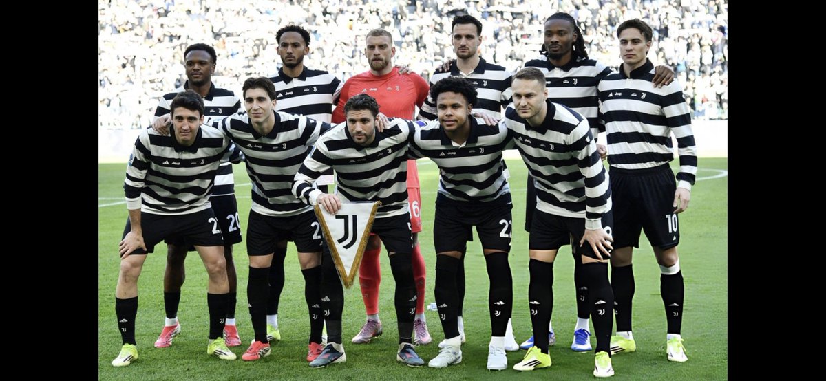 #Juventus Galeotti! E fieri di esserlo dal 1897🤣🤣🤣