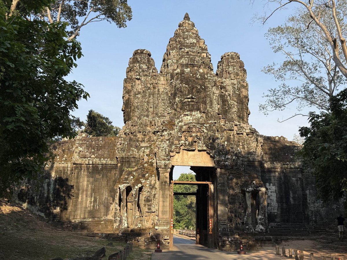 SiemTours's tweet photo. Even  solo traveler we are flexible and willing to discuss your travel need  Thanks Tâmara Azevedo from Brazil for choosing my 3 day tour including National Park Phnom Kulen and river of 1000 Shiva Linga.

https://t.co/flZaeO9zFs
WhatsApp: +85512941715 https://t.co/ey2wMnOgGP