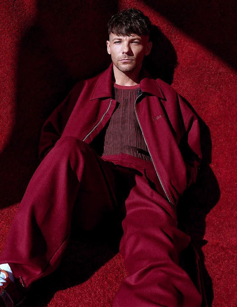 َ (@louieslovebot) on Twitter photo 