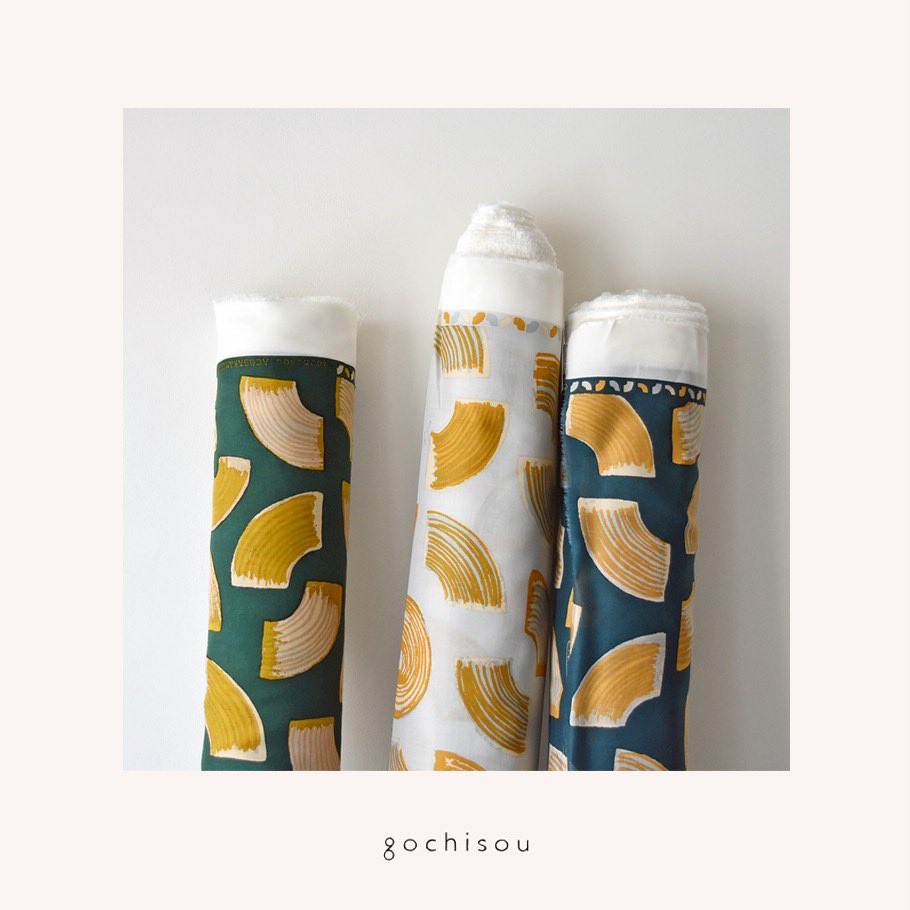 acskmt's tweet photo. 🚩2月25日(水)～3月3日(火)
gochisou POP UP at 大丸福岡天神店本館2階トピックステージ
数年ぶりに、福岡大丸にてPOP UPを開催いたします。
お近くにお越しの際は、ぜひお立ち寄りください🌿
生地はカットクロスのご用意で、ウェアやバッグ、ソックスなどが並びます。
#gochisou #大丸福岡天神店 https://t.co/yVAnHlTX54