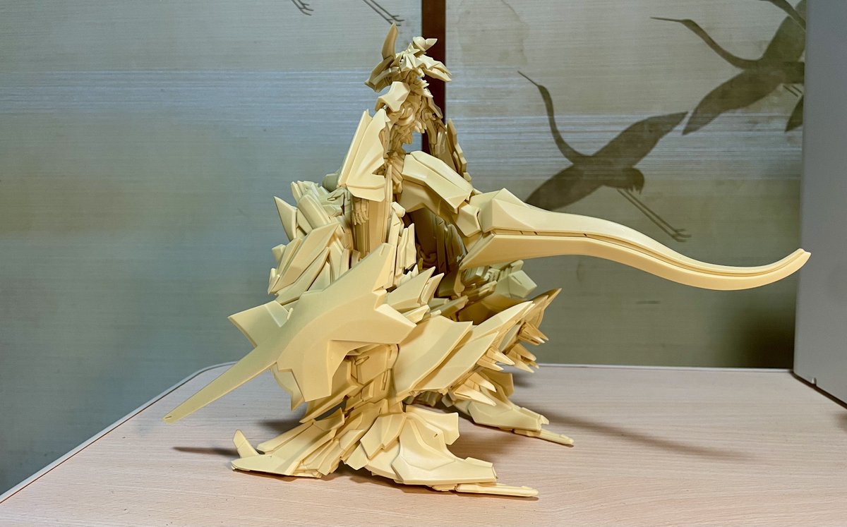 プシタキナ仮組み終了！
いやーめっっちゃかっこいいです
アガパンサス同様どっかしらアレンジしたいな〜とは思っているんですがそのままが良すぎてしばらくは眺めながら考えようかなと