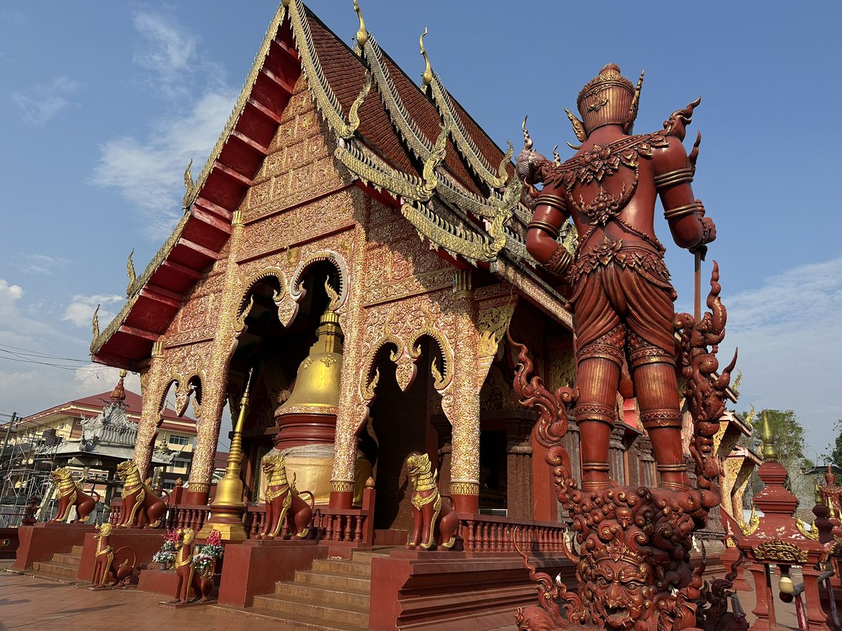 Dave's Travel Corner tweet media