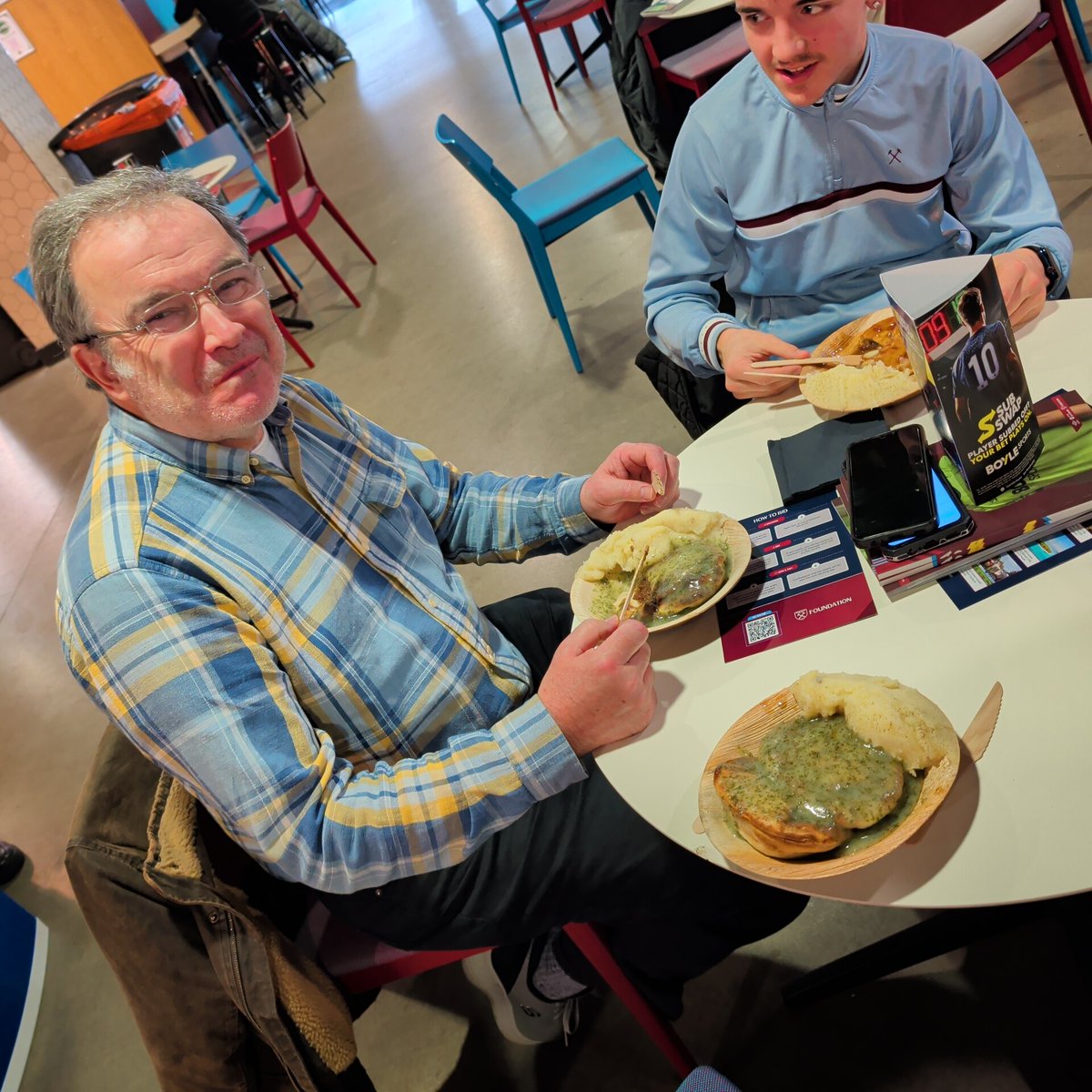 Proper grub at West Ham <a href="/Tonypienmashwhu/">Tonyspieandmashwhu</a>