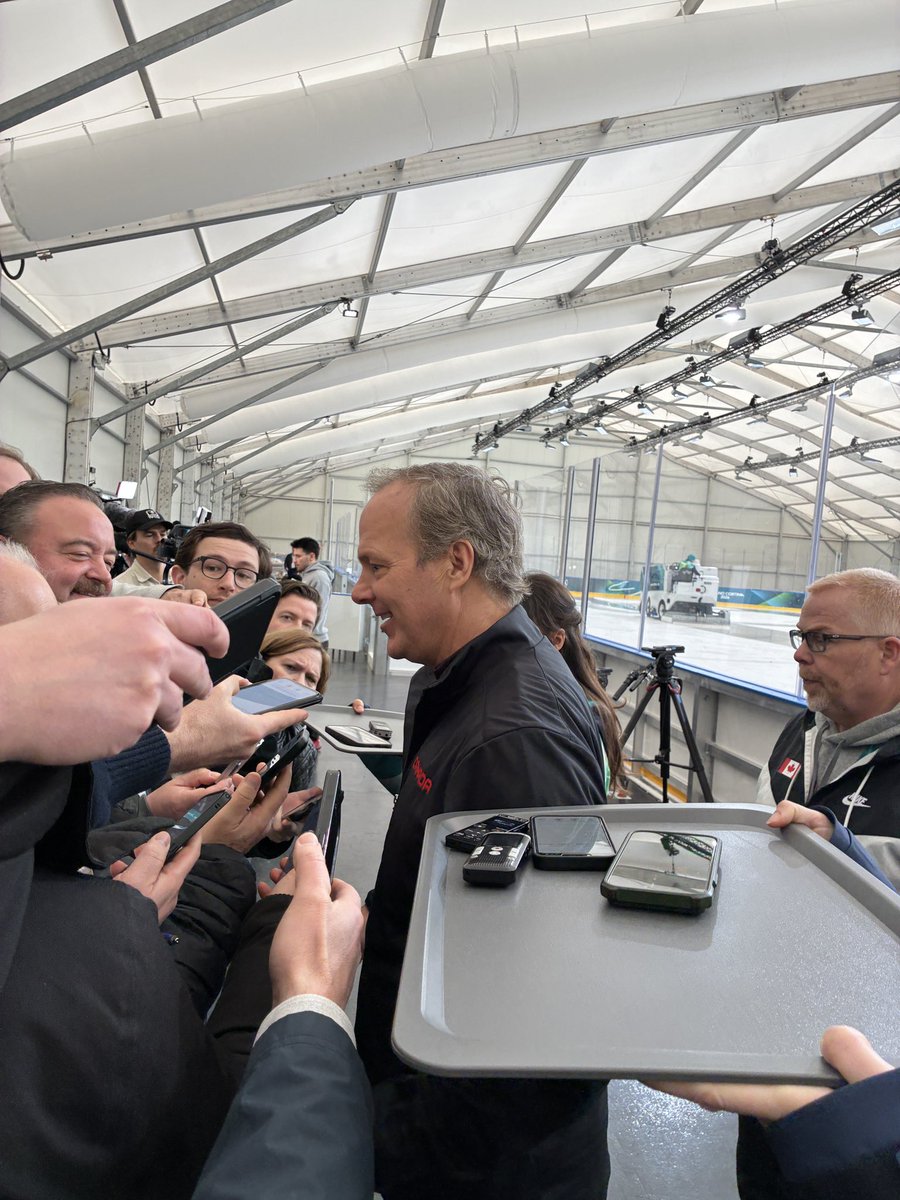 Stephen Whyno tweet media