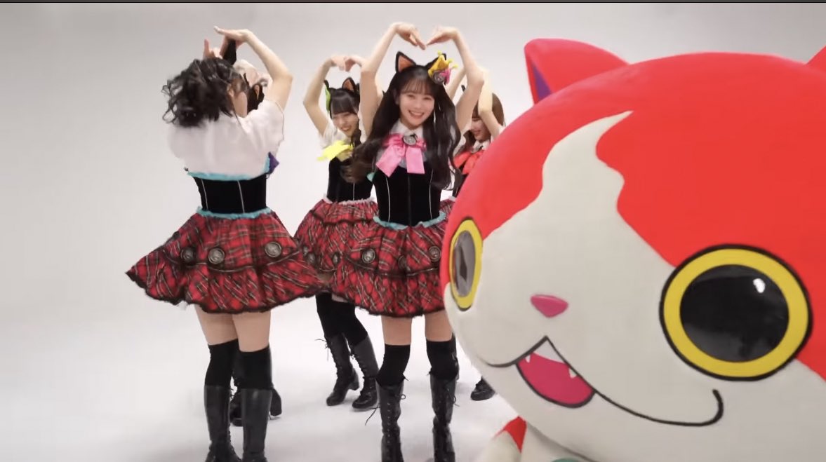 ちょっとwww ジバニャンさん？？あなた、何をしているんですか