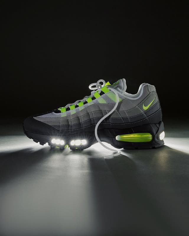 nike lime green vapor max