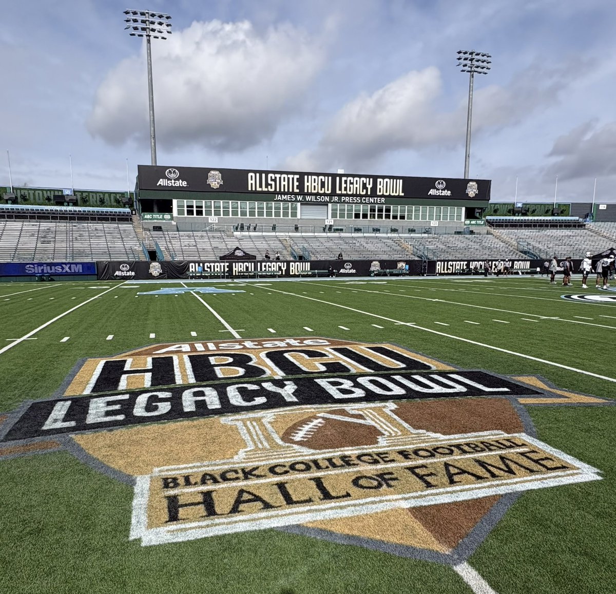 GAME DAY 🏈

Catch the ALLSTATE HBCU LEGACY BOWL TODAY on NFL Network!

4 PM ET/3 PM CT

#Opportunity