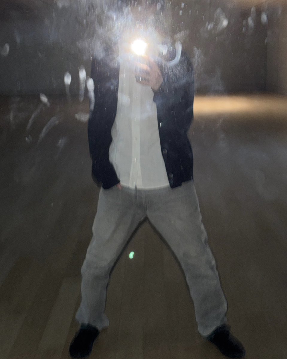 ineeditumm's tweet image. 하 ㅋㅋ 남자 서있는 폼 디폴트 값