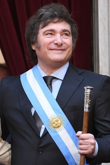Argentina tiene a Milei 🇦🇷 pero en Portugal 🇵🇹 no tenemos nada igual... ¡Queremos un Milei en Portugal para nuestro Presidente!!! VLC