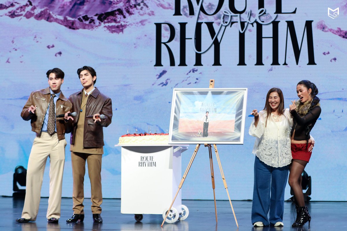 MewsuppasitTH's tweet photo. รูปที่สวยงาม ในวันที่แสนพิเศษ!!

MEW ROUTE LOVE RHYTHM

@MSuppasit
#MewBDFanmeet26 https://t.co/MqwskvH29W