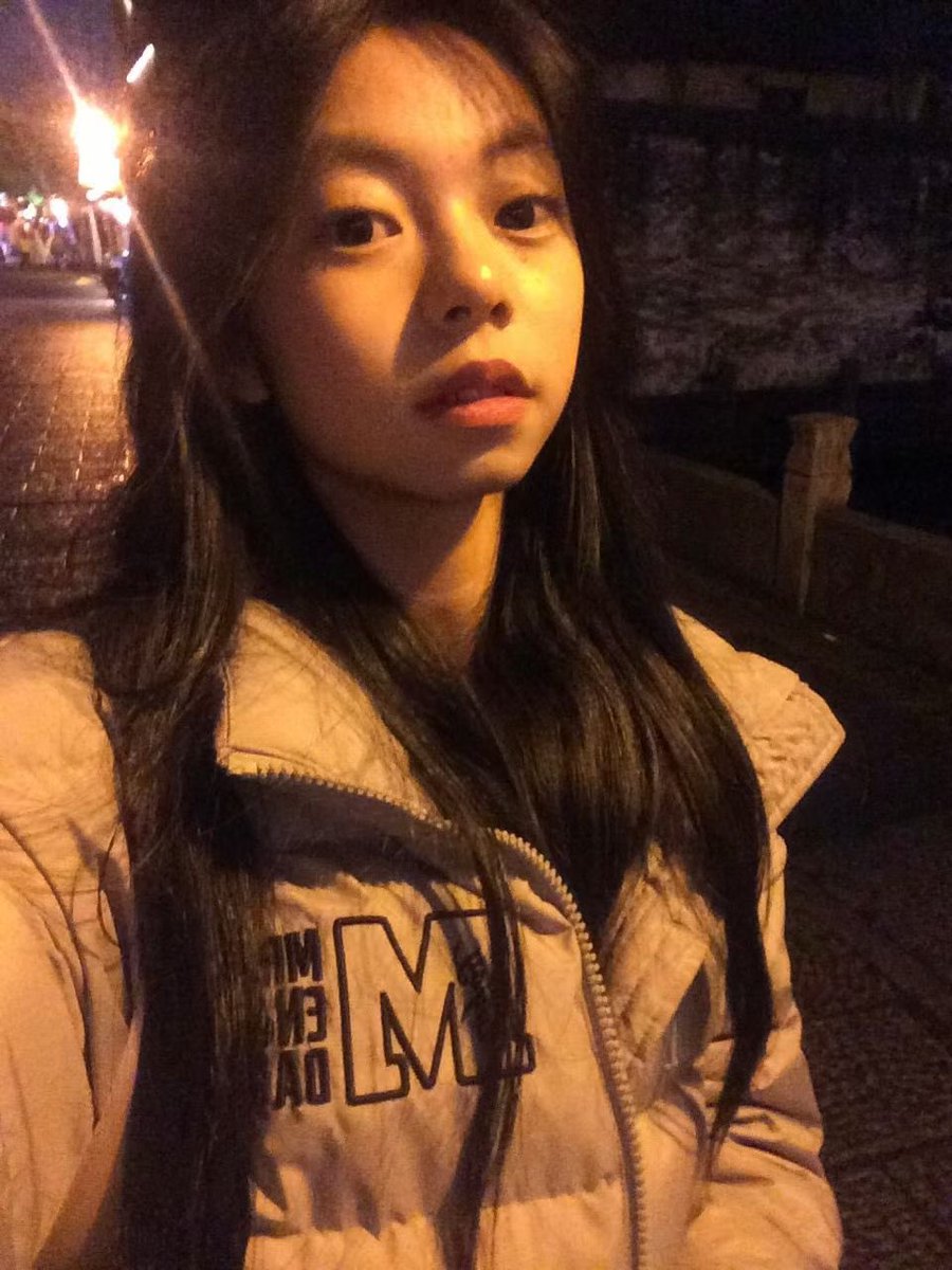 Q510351301923's tweet photo. 【母驴林展依线下指南】大脑爆破！无脑社死！死妈母驴肥唇飞机杯脸林展依社死曝光！成为母婊广告牌！
最喜欢被线下真实！死妈无脑轮奸高潮！
大学位置：宁波北仑区！
家庭住址：宁波鄞州区！
赞转10+曝光身份证
50+学校地址
100+家庭住址
#母猪 #母驴 #倒贴 #死妈 #自毁 #洗脑 #肉便器 #喷卵 #曝光 https://t.co/ea7Jx1eRUo