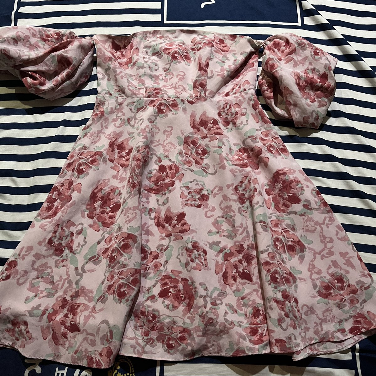 F57572828's tweet photo. ꊞ🛒 Fallinrose - เดรสรุ่น Quinn Dress
Size S น่ารักมากก

⊹📮 300฿

#ส่งต่อเสื้อผ้ามือ2 #ส่งต่อเสื้อผ้า #ส่งต่อเสื้อผ้ามือสอง #โล๊ะตู้เสื้อผ้า #เสื้อผ้ามือสอง #vghbkk #cintageshop #stylistshop #bemingbkk #duexstudio #mitr #ส่งต่อmitr #เกาะอก https://t.co/td7BEGWnOH
