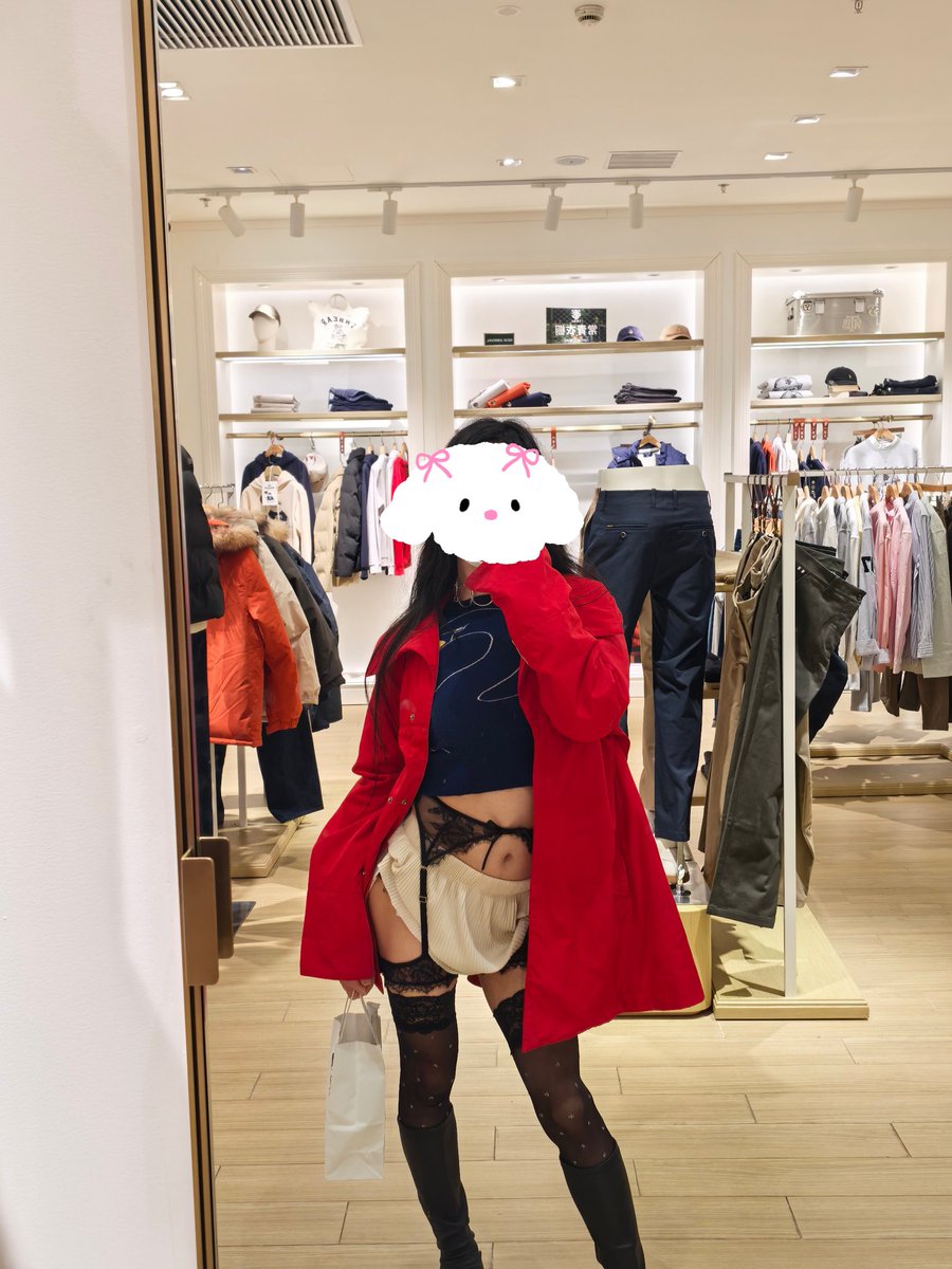 瑞丽露露姐 tweet media