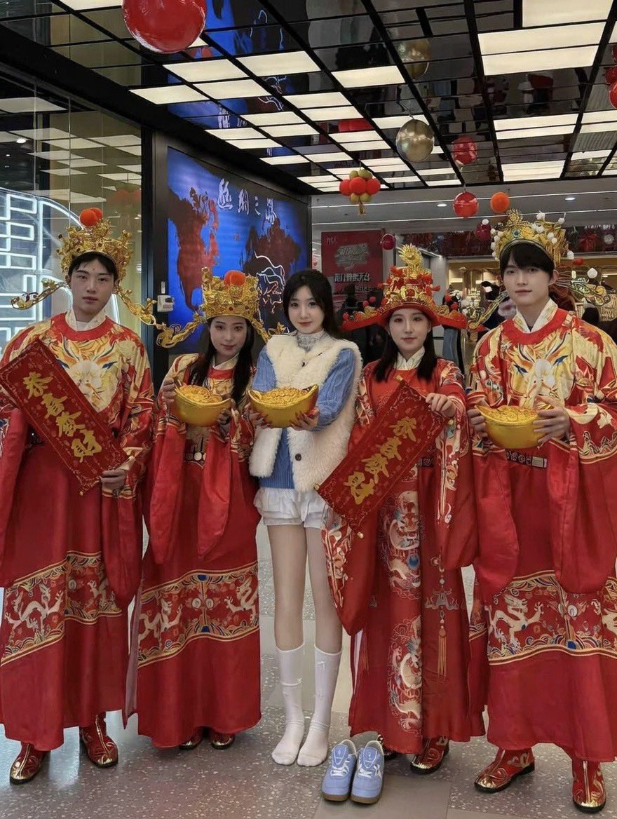 小张的袜子 tweet media