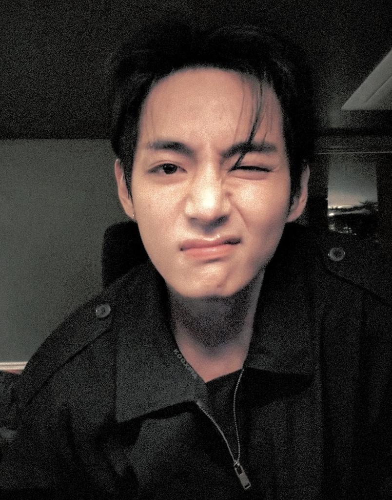 Lovetothv's tweet image. RT @K00XFIA: pretty boy . ݁ ⋆