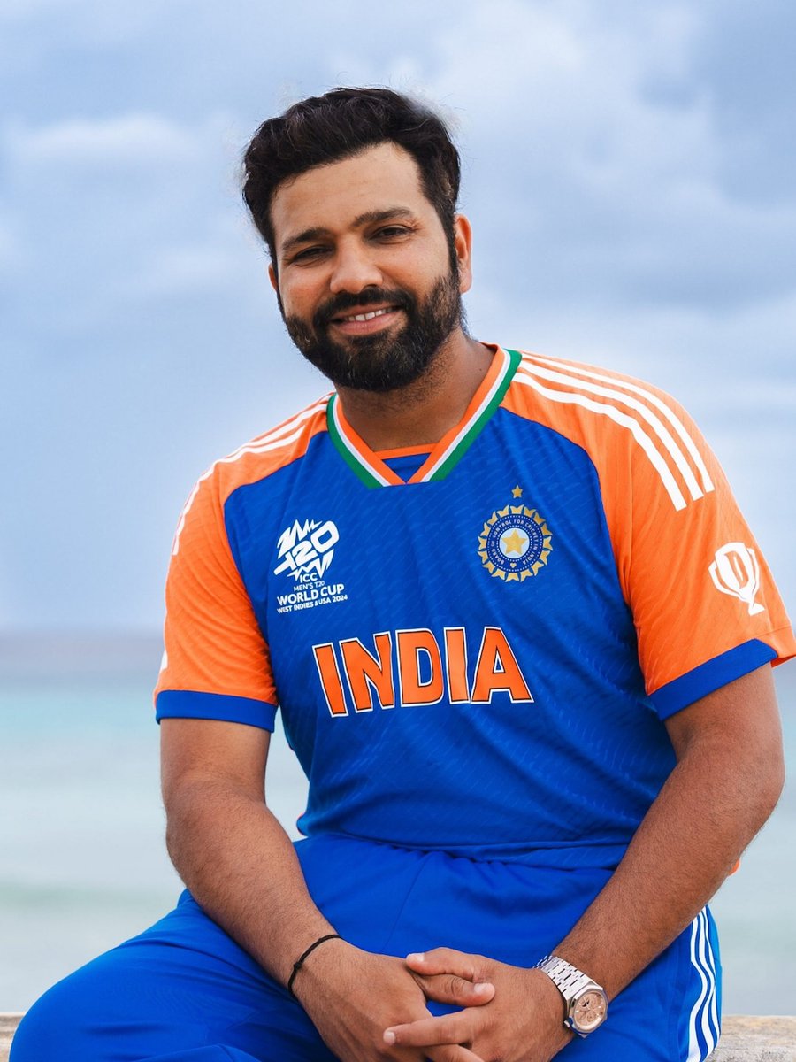 Hey <a href="/grok/">Grok</a> Put the trophy in Rohit Sharma's hand