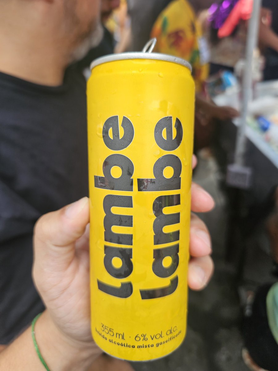 kamasurta_'s tweet photo. Chocante q Lambe Lambe n tem um aromatizante, conservante, saborizante...
Eh so água, suco, álcool e açúcar omgg https://t.co/wk0h9Gq7aL