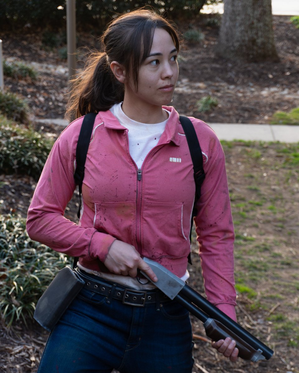 SkyminSlash's tweet photo. My Zoey from Left 4 Dead Cosplay.

Ft. a TF2 prop that will NOT be replaced. https://t.co/1T8arFO0JI