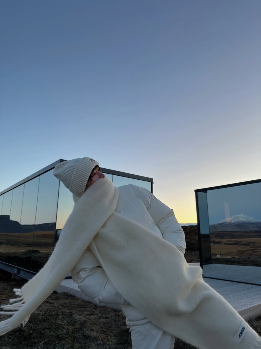 malukkmookmik's tweet image. RT @mymtuanp: น่ารักมาก ๆๆๆๆ 🥺🥺🥺 น้องเอสออลไวท์ จั้นร้ากน้องเอสกับวินเทอมาก ☁️❄️

#est_rvp