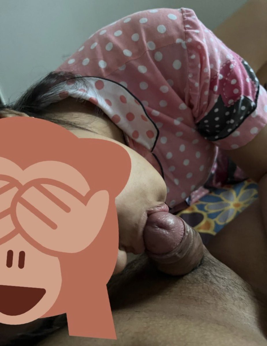Lightsofsex91's tweet photo. Apa karena body ku udah kayak gini, makanya pada gamau deket deket yaaa?😭 https://t.co/NYfRZyXFV2