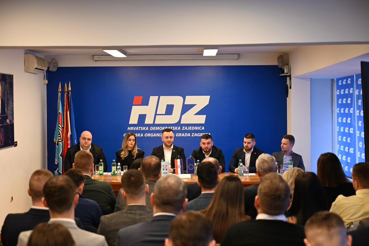 HDZmladez's tweet photo. Na zajedničkoj sjednici Predsjedništva #MHDZ i @MladezHDZBIH koja se održala danas u Zagrebu, potvrđene su sestrinske veze i međusobna podrška dviju Mladeži. Drago nam je što su s nama bili i zamjenik predsjednika @HDZ_HR i ministar 🇭🇷branitelja @tomo_medved te d.t. Zvonko Milas. https://t.co/D97VHZ58Zm