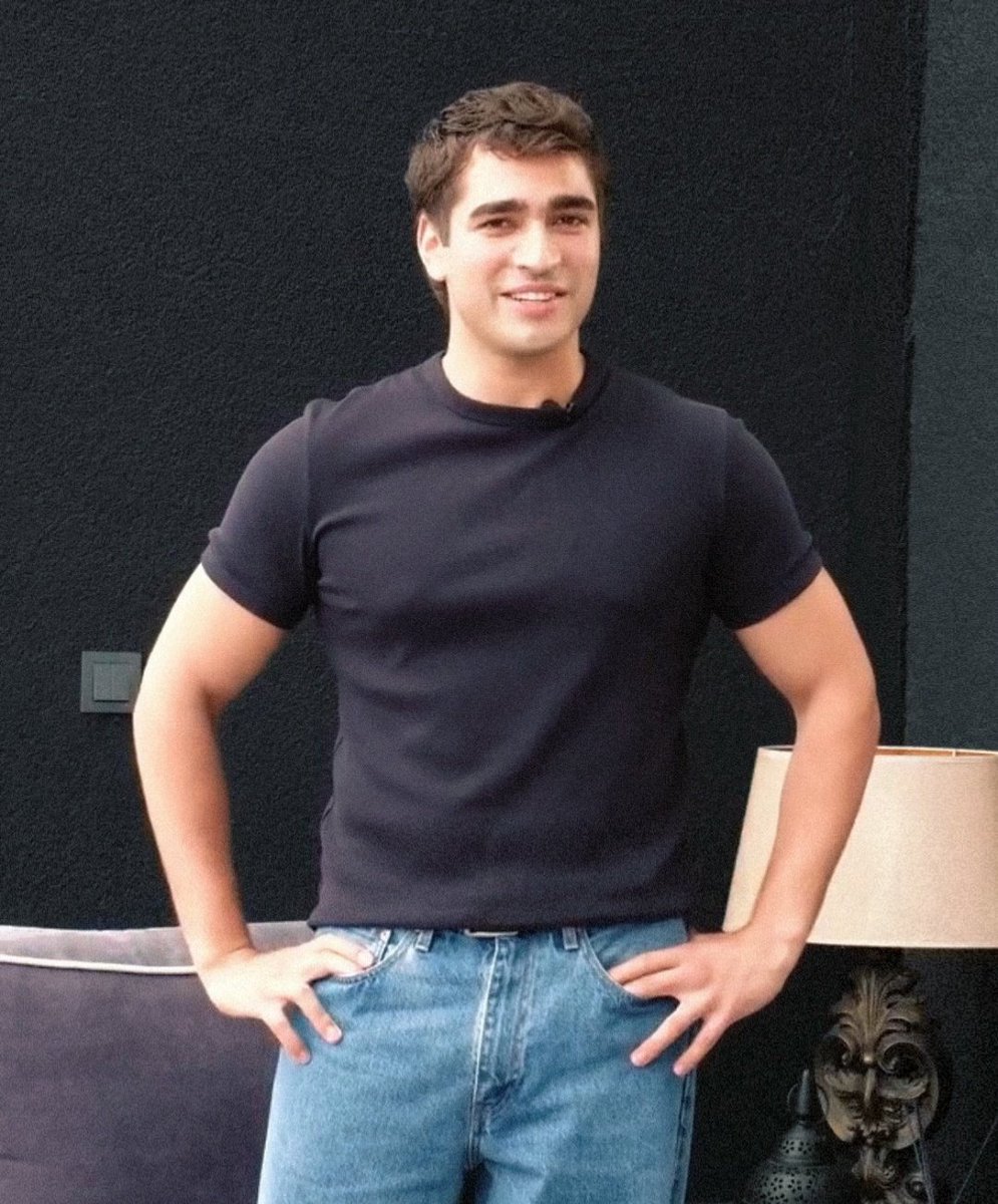 Yakışıklılığın zekâtını ver MertRamazanDemir🔥🔥
#MertRamazanDemir