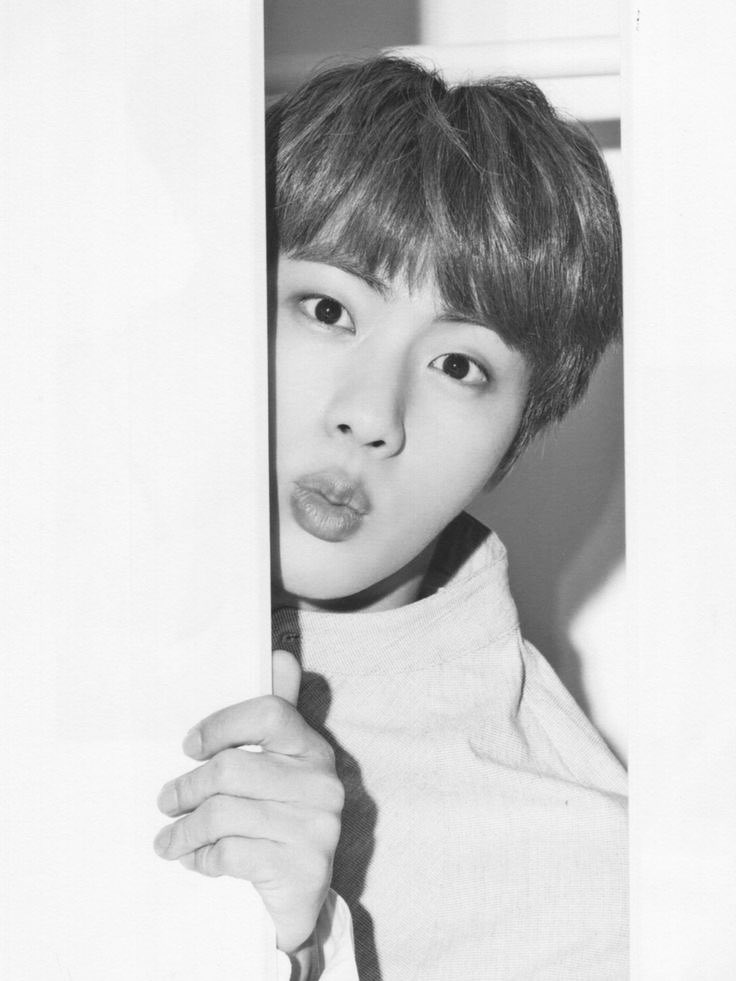 🖤🤍 (@jinmonochromes) on Twitter photo 