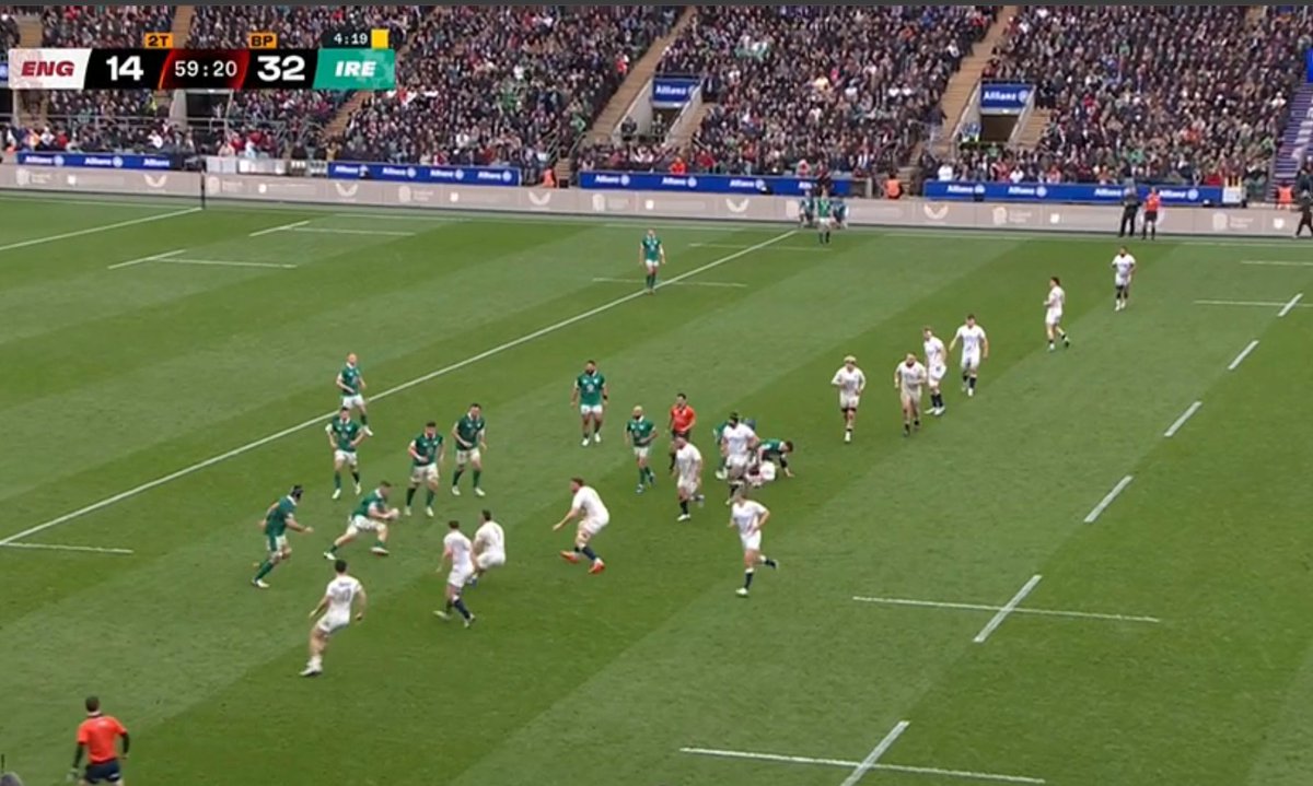 Heureusement, dans ces moments difficiles, certaines choses nous redonnent irrémédiablement le sourire : 

Voir le XV de la Rose se faire poutrer, en plus chez elle.