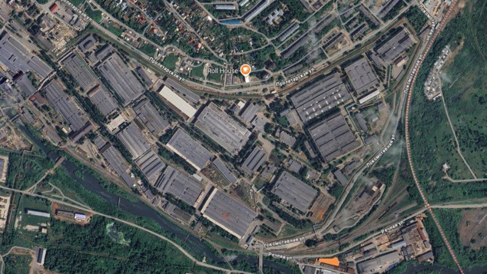 🚨 Missili Flamingo, volano in 🇷🇺 Russia. Attaccati obbiettivi strategici. Le Forze Armate 🇺🇦 ucraine colpiscono, un importante produttore di missili Iskander ed un impianto di lavorazione del gas della Rosneft. 1/7