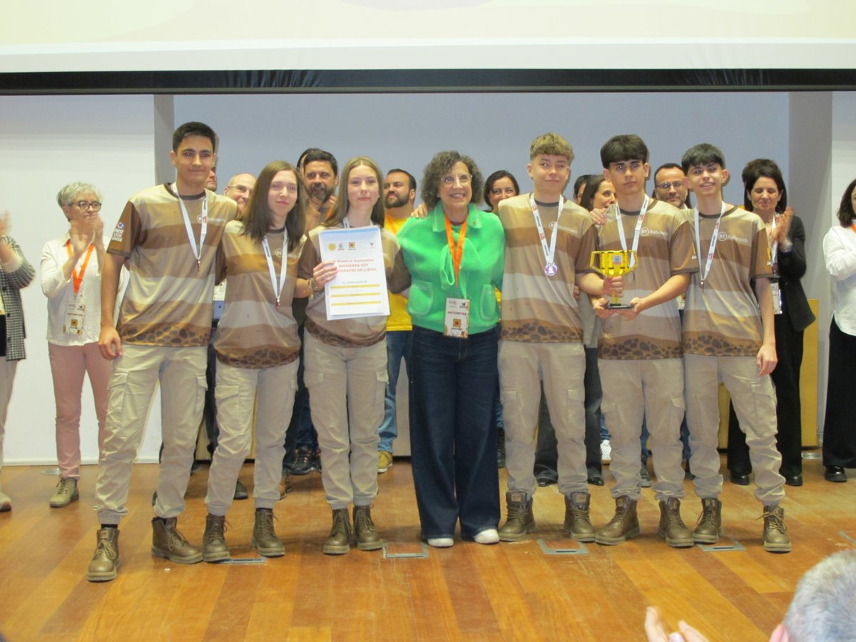 EPS_UdL's tweet photo. L'equip Robotech de Mollerussa guanya, per tercer any consecutiu, la FLL EPS Lleida i l'acompanyarà a la Gran Final Nacional l'equip de l'Institut Els Planells d'Artesa de Segre, Coordenads. Més informació a https://t.co/452vR4e7L7 @UdL_info #flllleida https://t.co/bgBY3E5K00