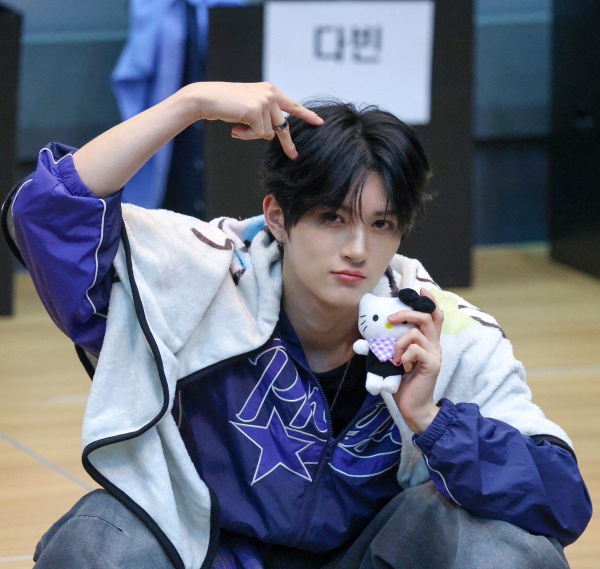 SAY__LEO's tweet photo. 료키티 ₍^› ꘍ ‹ ^₎⟆

#XODIAC #소디엑 #LEO #리오 #와ᶫᵒᵛᵉ𝐆𝐨𝐨𝐝 https://t.co/Tc1uCp7nGH