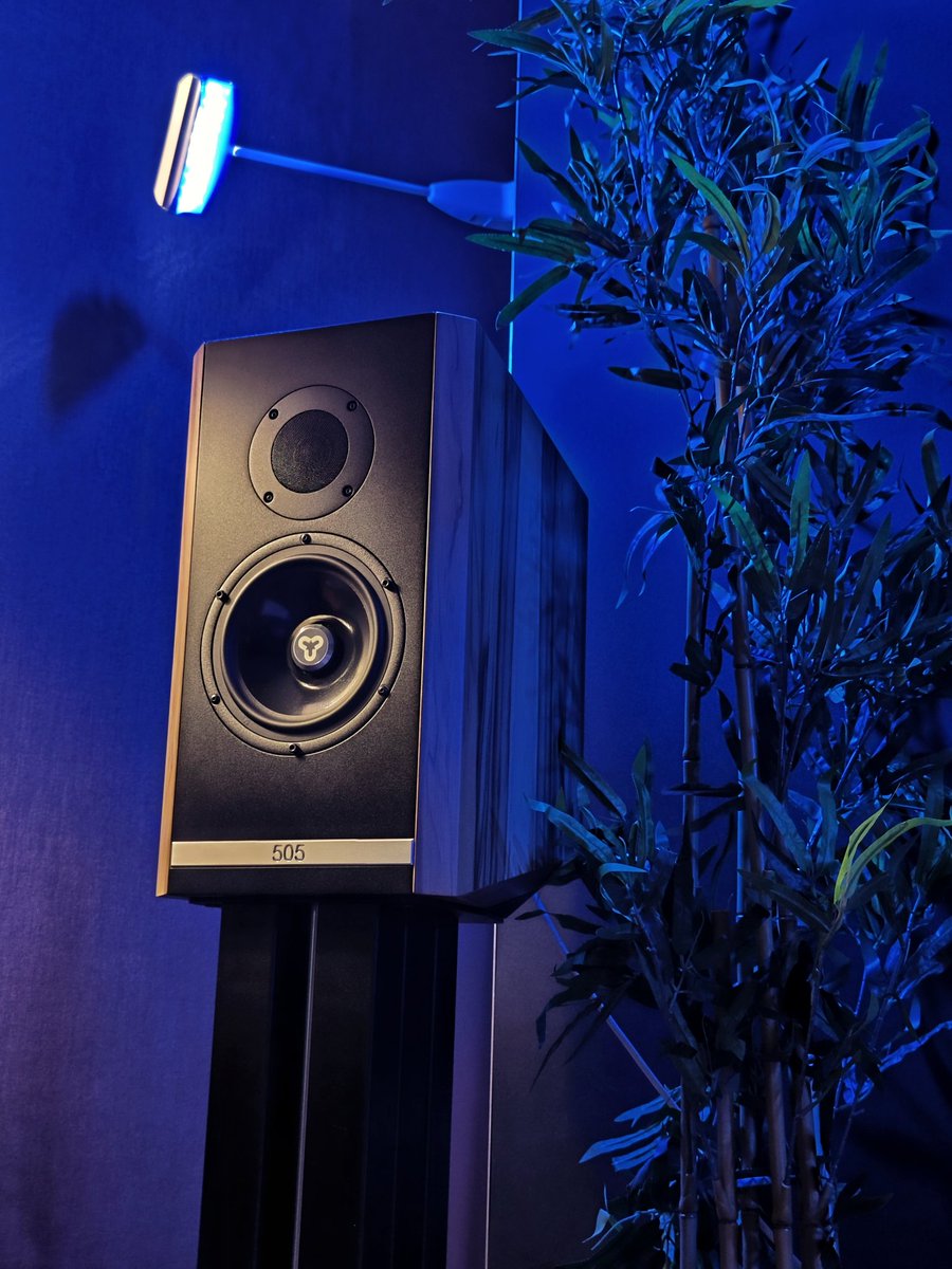 Tazon Husky tweet media