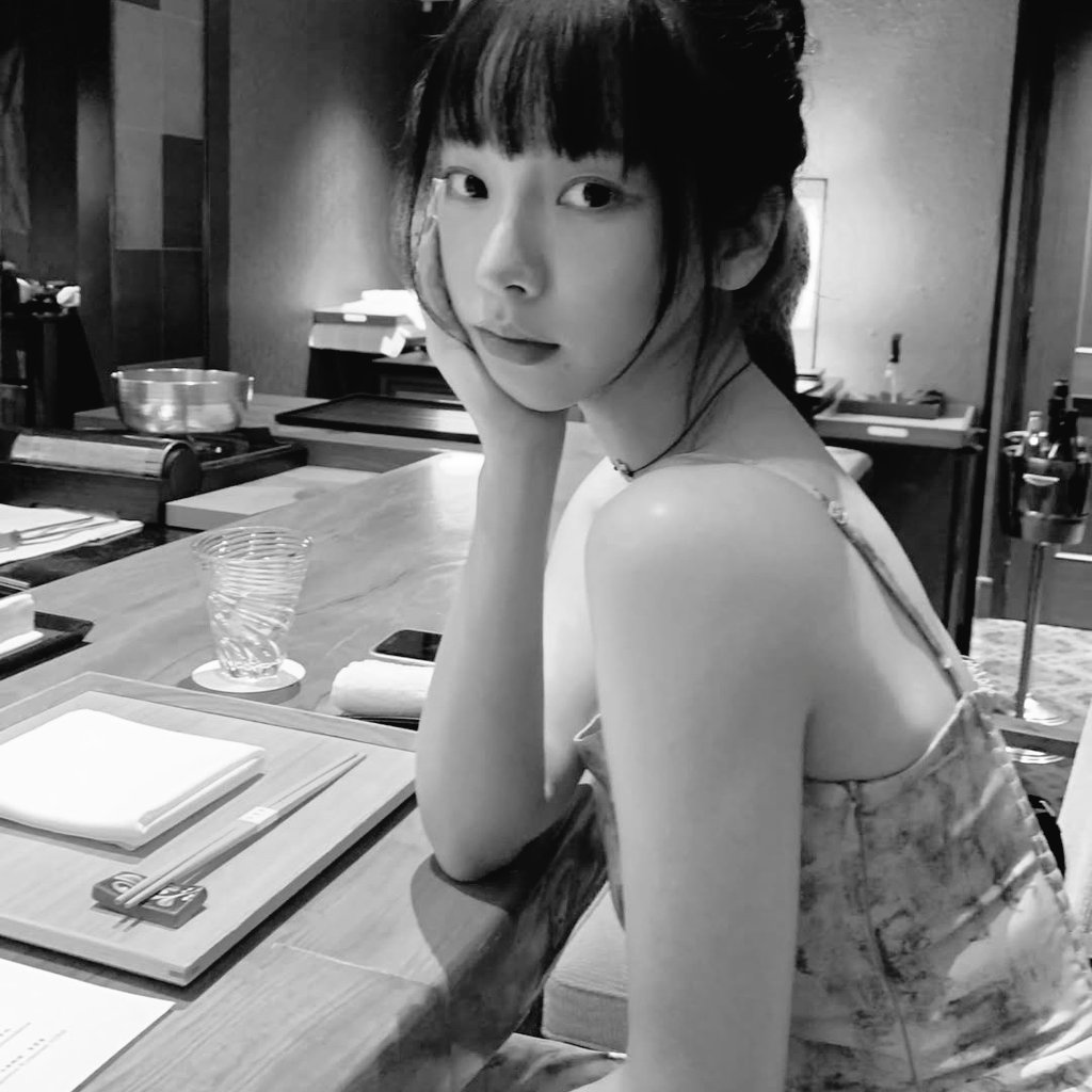 紫; vyx tweet media