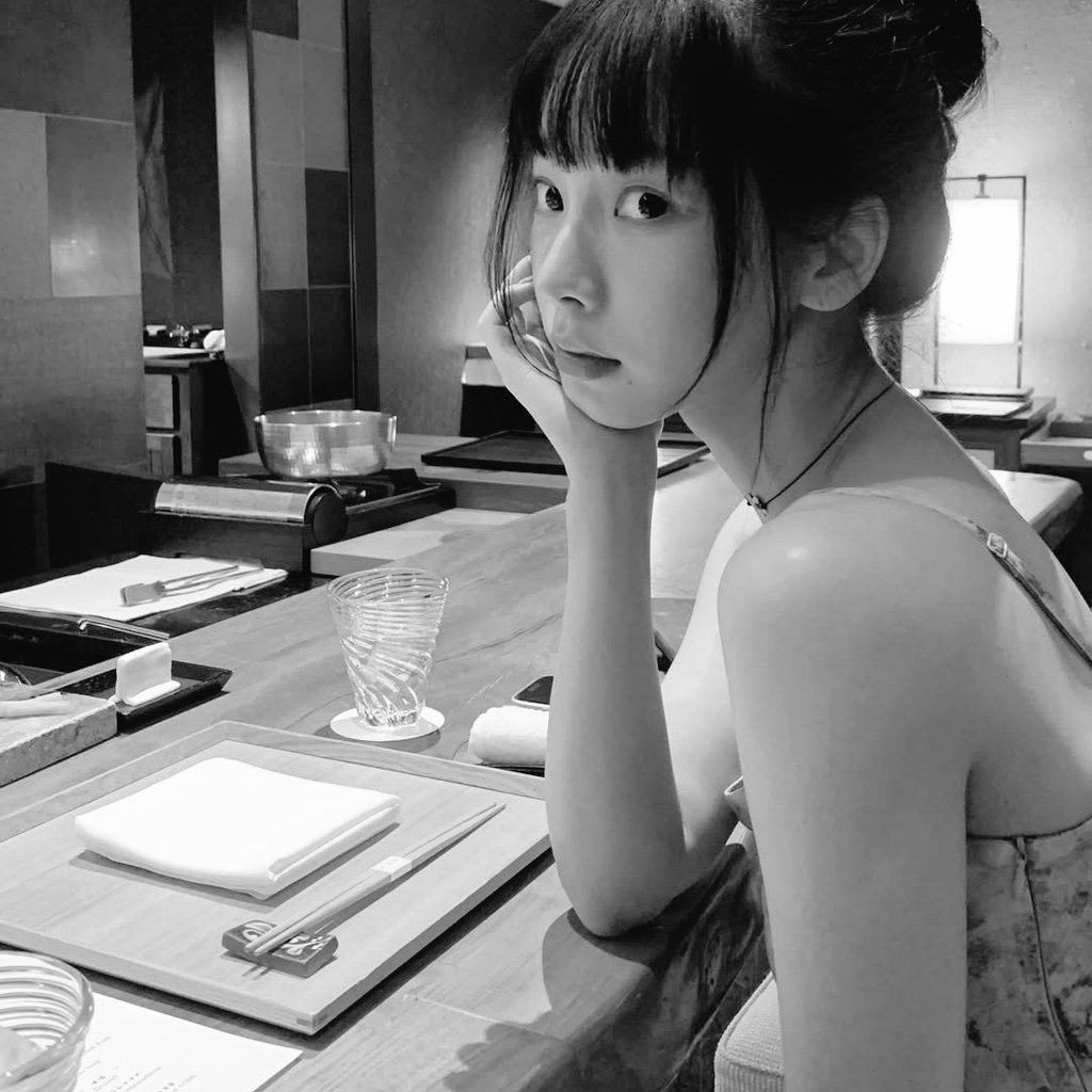 紫; vyx tweet media