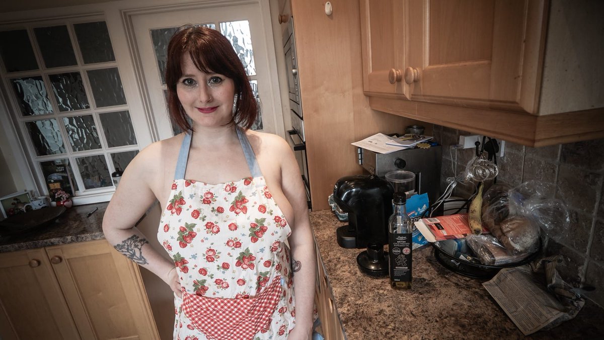 Elly Raine tweet media