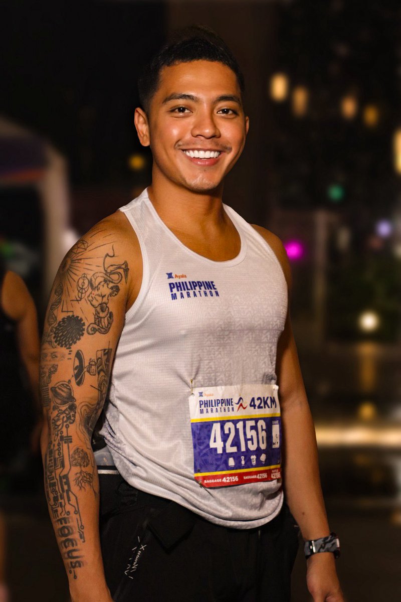 borgesplurge's tweet photo. Ran my miles, earned my smiles π
#MarathonFinisher #ayalaphilippinemarathon2026 #MarathonDay #RunningMotivation #FirstMarathon https://t.co/Iwmrd8AZju
