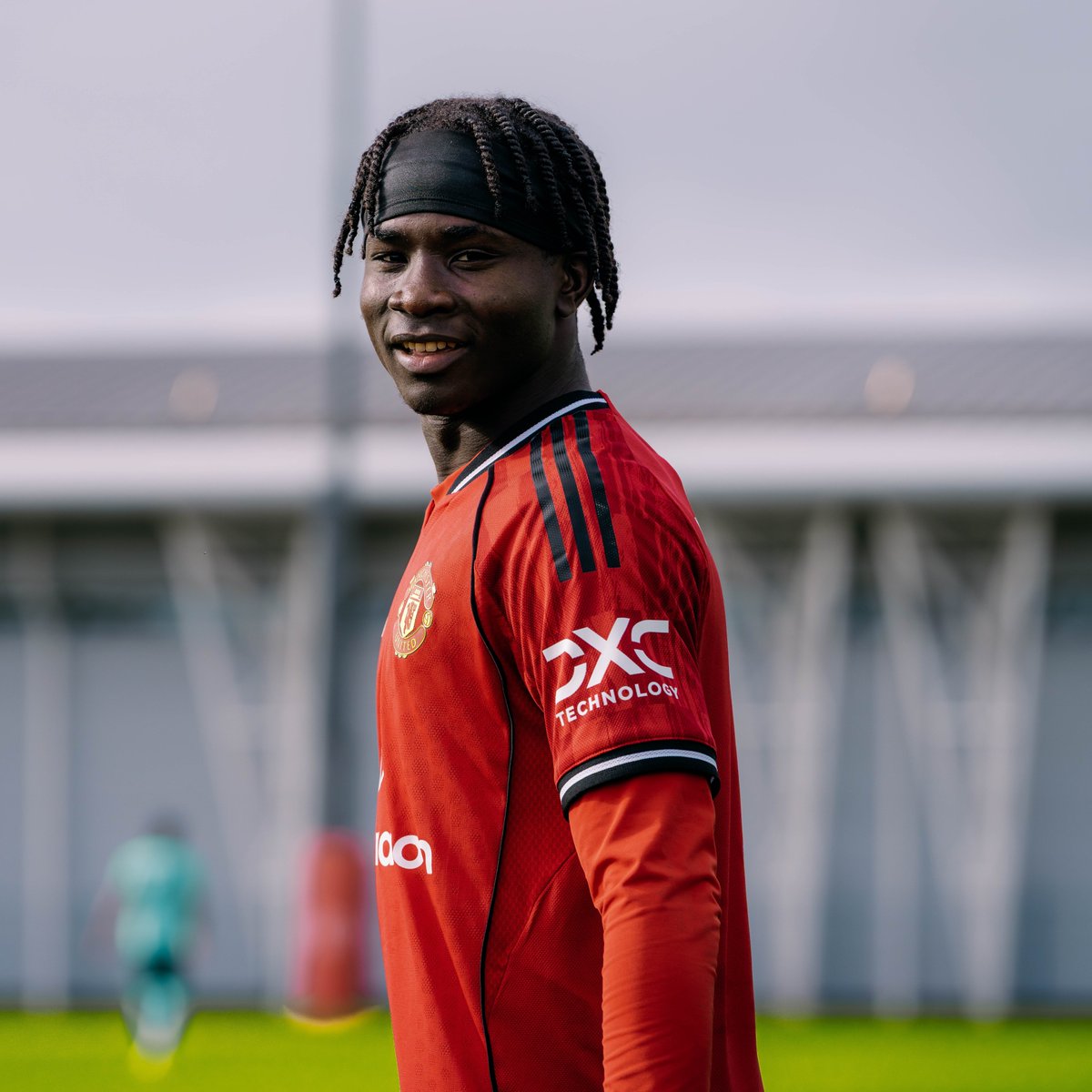 ManUtd's tweet photo. 3️⃣ goals and 3️⃣ points 👏

Watch highlights after our U18s beat Wolves earlier today 🎬👇