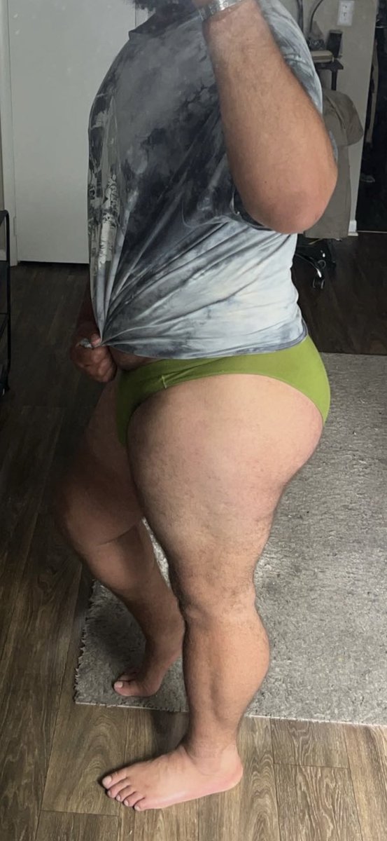 DaVonteHase's tweet photo. Lil more than 2 handful’s.. I think?😏🍑 #Cheeky https://t.co/yZHtWKyfKA