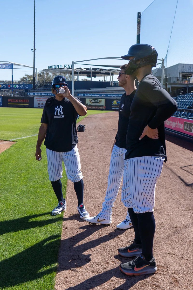 stantonispookie's tweet photo. ZOOTY AND BOOTY

#MYNARRATIVE #CRUMBS

📸: @jbrophybaseball on threads https://t.co/IqwWXQESmm