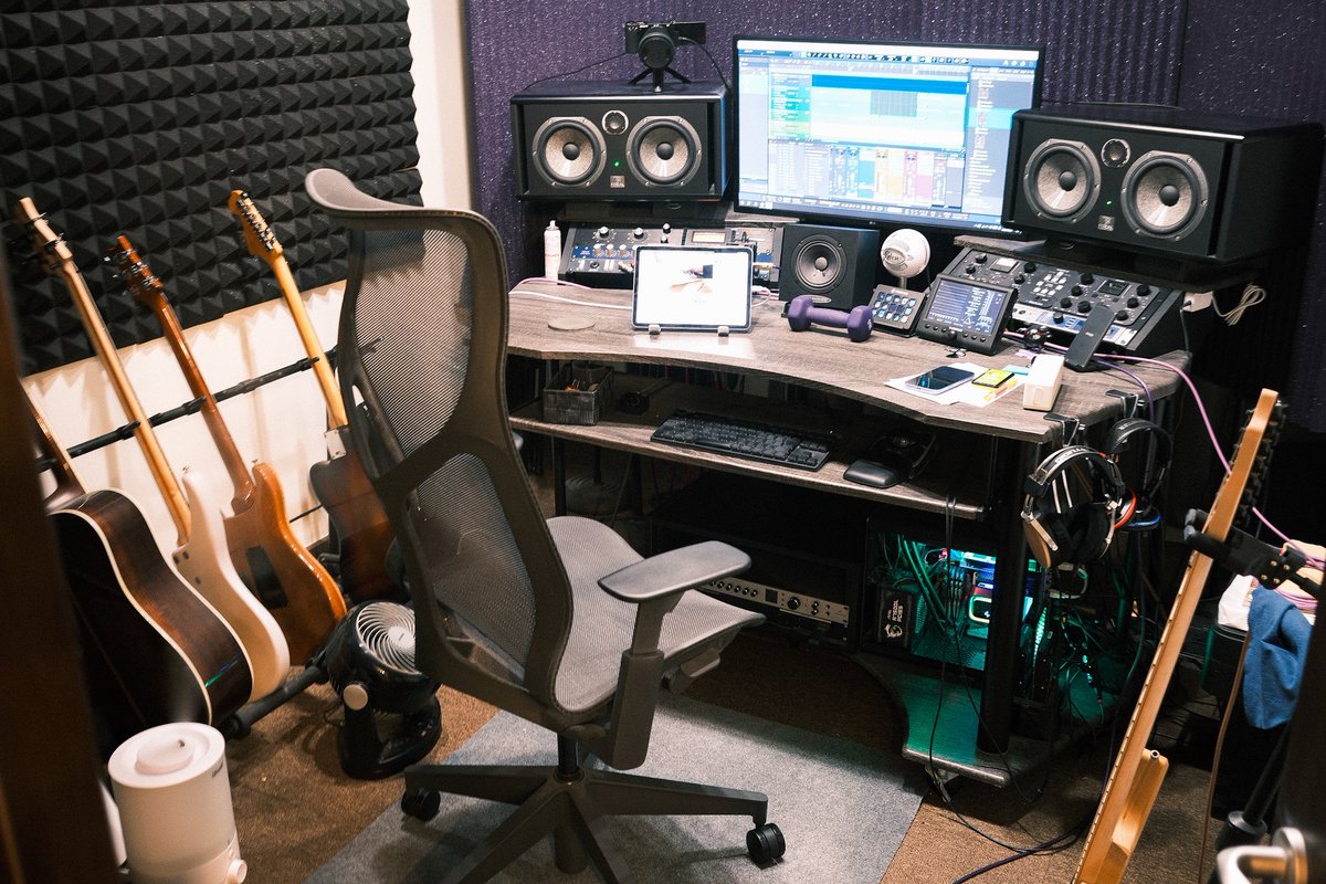 曲書きまくりました。つかれた、寝ます🛌