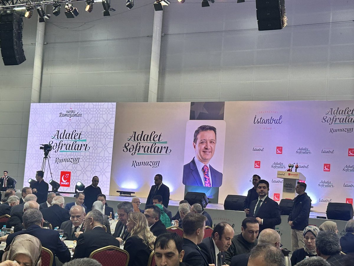 #adaletsofraları Saadet Partisi İstanbul il başkanlığının düzenlemiş olduğu iftar programı Adeta Türkiye kardeşlik programına dönüştü. <a href="/erbakanfatih/">Dr. Fatih Erbakan</a> bey başta olmak üzere Tüm siyasi parti Genel başkanlarının burada olması umut verici. Milli Görüş insanlığın kurtuluş reçetesidir.