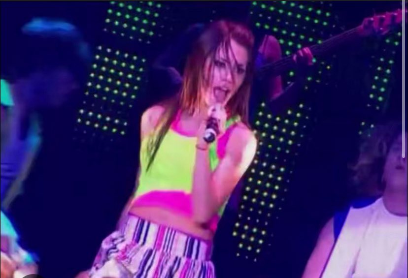 estamos buscando una foto de este momento y TODAS nos referimos a la misma pero solo hay video!!! tremendo efecto mandela