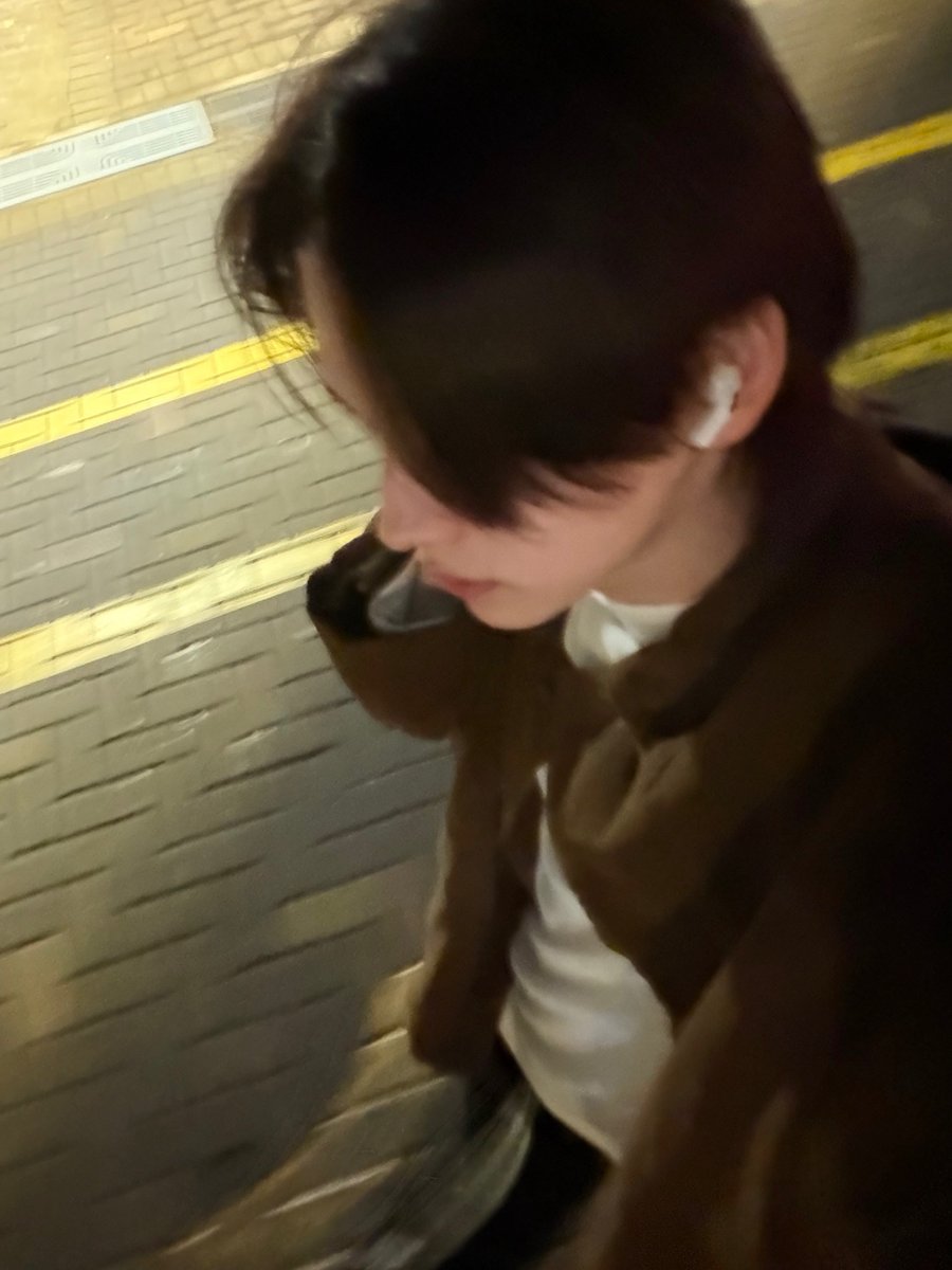 오랜만에 유님 퇴근보고다🥹🥹