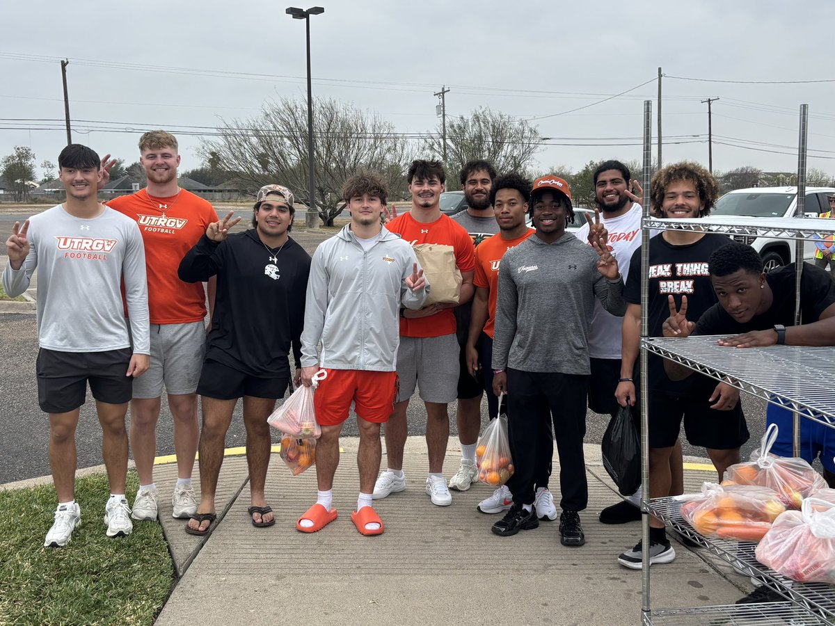 Travis Bush tweet media