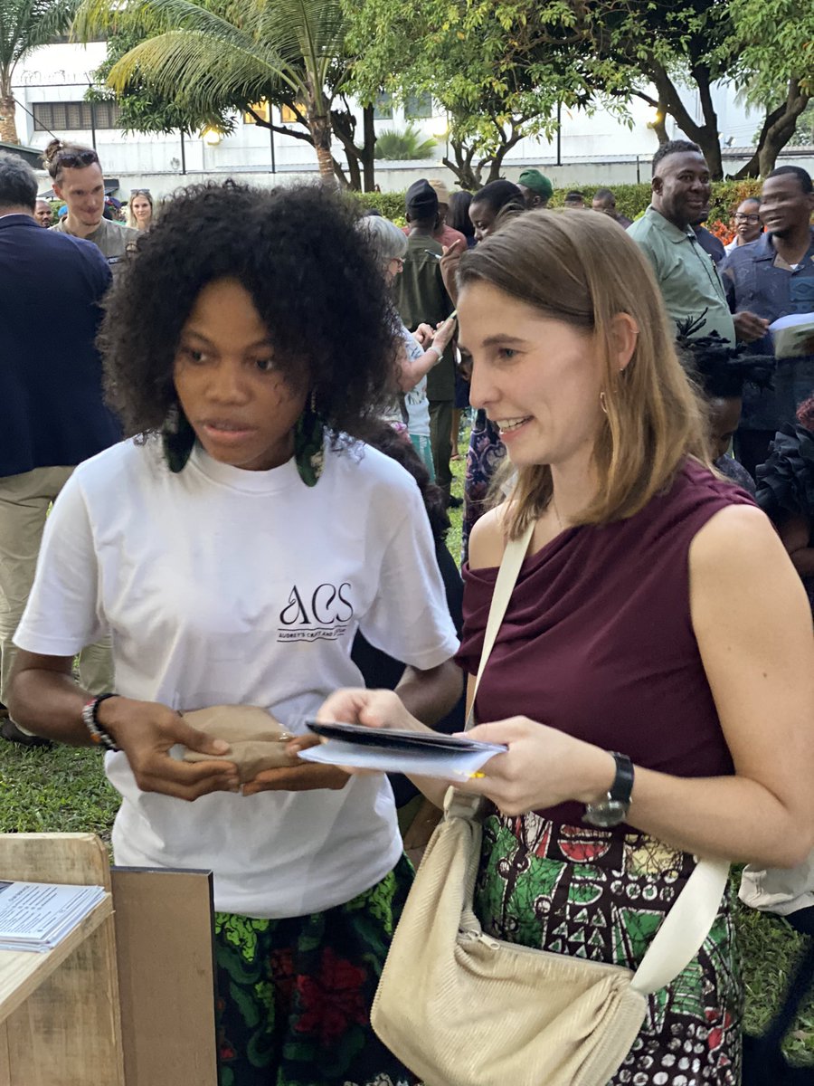 Congratulations to me once again 😄

You see all those earrings I posted??
I sold almost all of them.😄

The snails nko? Sold.
The coasters? Sold out.
Some of my artworks were booked

And I’m not bragging at all… but it felt really good.

<a href="/Audreys_Crafts/">TRASH DIARIES 🦋</a>