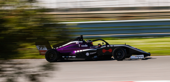 Italiaracing's tweet image. SWC-E4 (@swchofficial) a Portimão, gara sprint: #Petrović vince alla ripartenza. Splendida #Fluxá, primo podio

italiaracing.net/SWC-a-Portimao… via @italiaracing.net