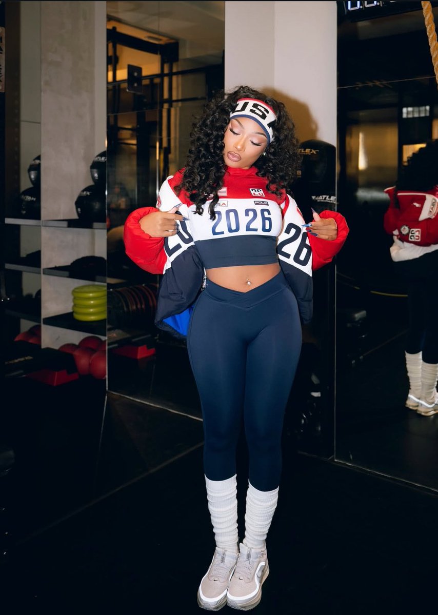 mswholelottaass's tweet image. RT @SunnyBanks_: Oh Megan looks soooooo GOOD! 😍