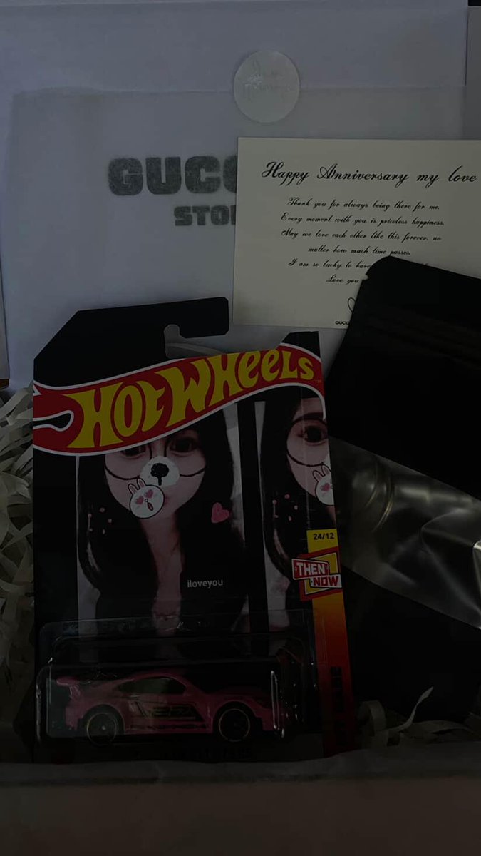 Articolo di sentimenti tweet media