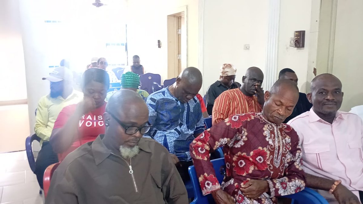 Rivers_First's tweet image. Special Indigenes at the RFM Secretariat today, pledging their commitment towards the RFM liberation project.

RFM welcomes all Rivers men and women by birth and by heart to join hands with us as we take back power for Rivers people.

Join RFM today!
#RiversFirstMovement 
#RFM