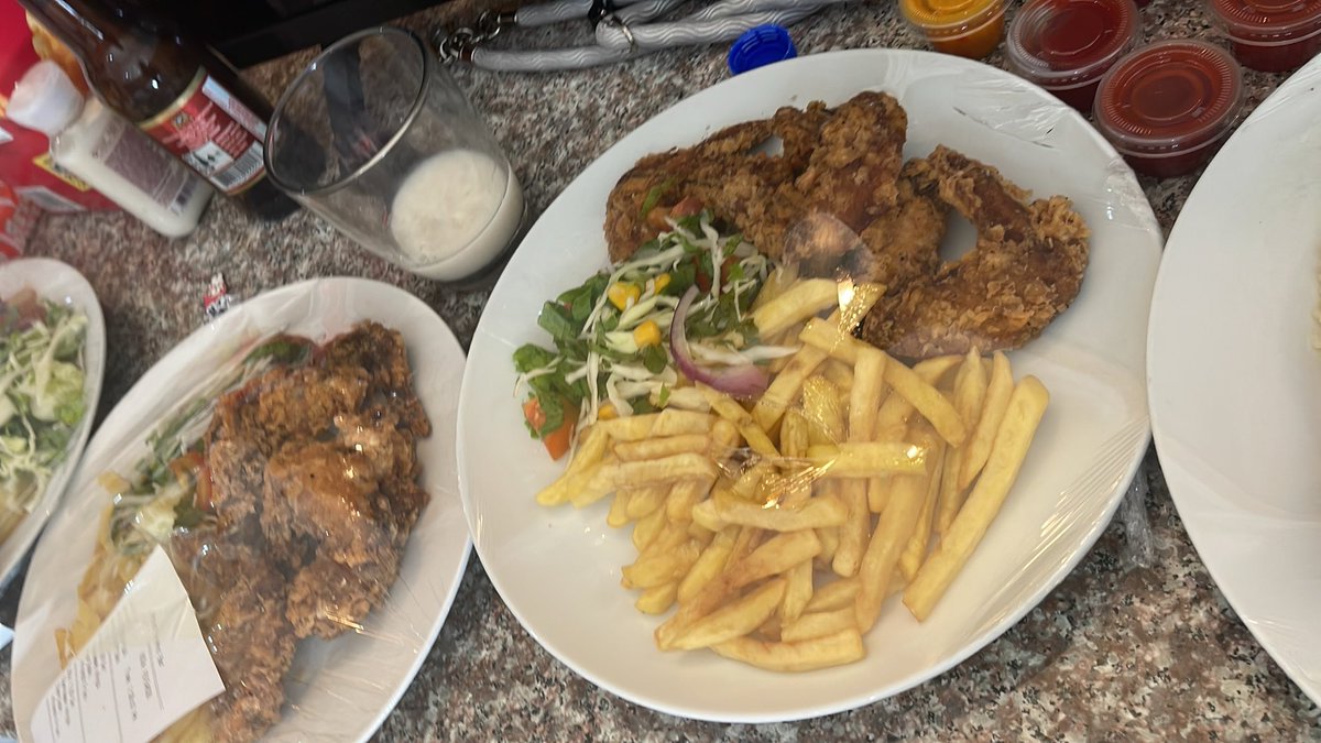 IZZZAMOOOD's tweet photo. Vacation in Guyana 🇬🇾 🛩️ Hotel 🏨  food 🍱  #fypシviral #timefortrip https://t.co/iG3FaYBsHE